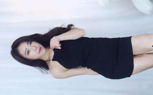 欧美简单风纹身图片,线条勾勒的艺术之美